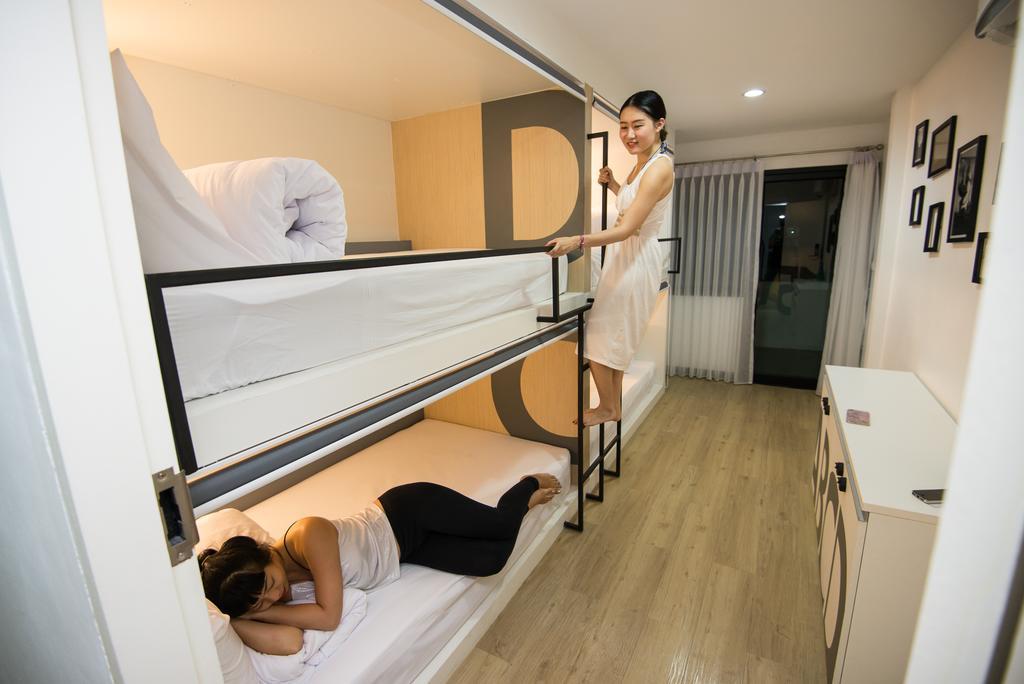 Monkeynap Hostel Bangkok Esterno foto