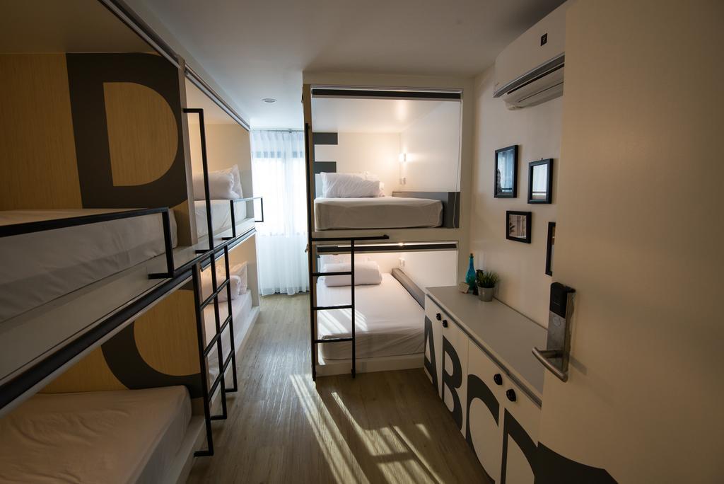 Monkeynap Hostel Bangkok Esterno foto