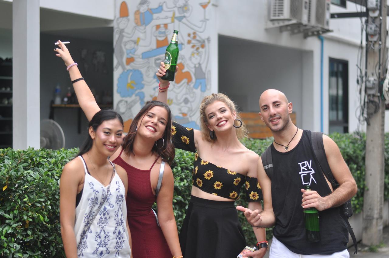 Monkeynap Hostel Bangkok Esterno foto