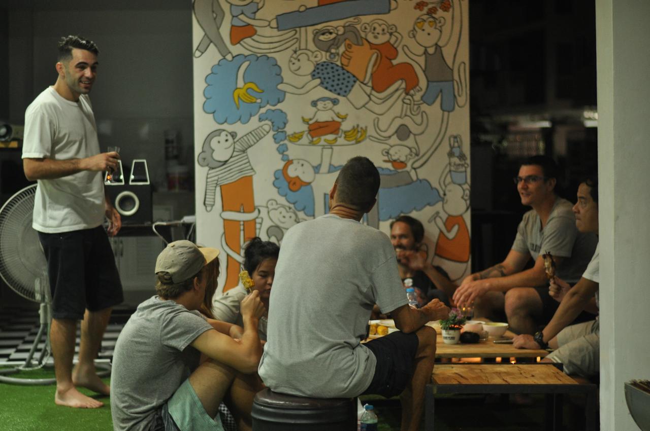 Monkeynap Hostel Bangkok Esterno foto