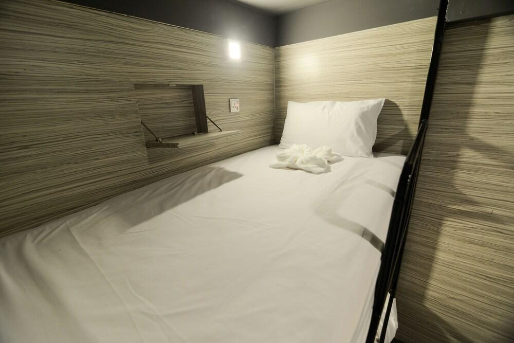 Monkeynap Hostel Bangkok Esterno foto